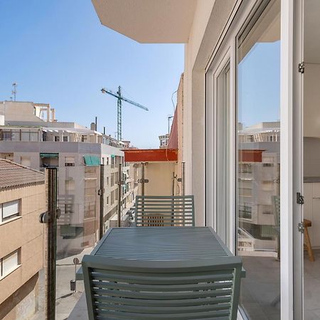 Casa Amorosa Apartment With Pool - Close To Beach, City Centre And Bus Station Torrevieja Exteriör bild