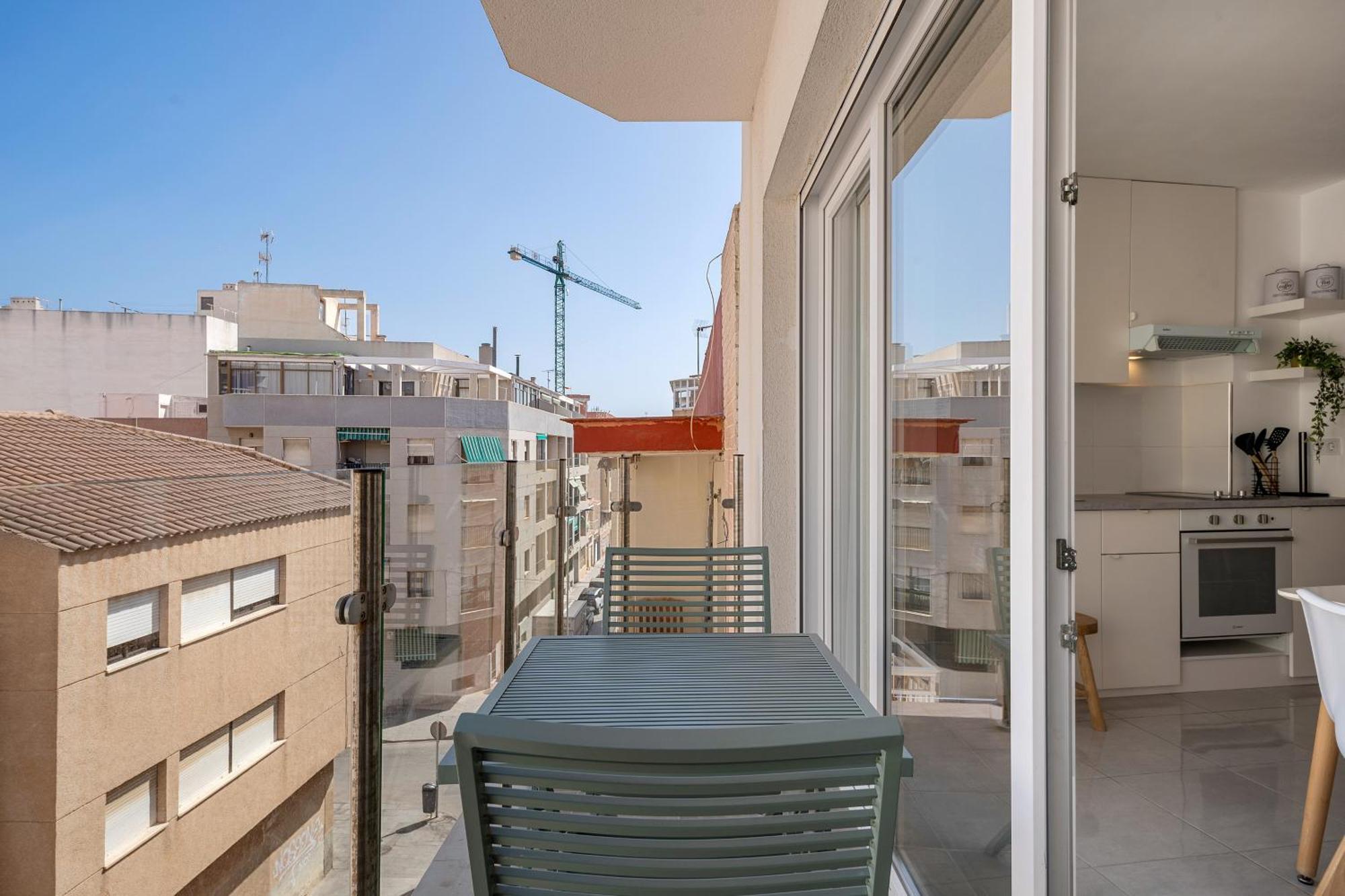 Casa Amorosa Apartment With Pool - Close To Beach, City Centre And Bus Station Torrevieja Exteriör bild